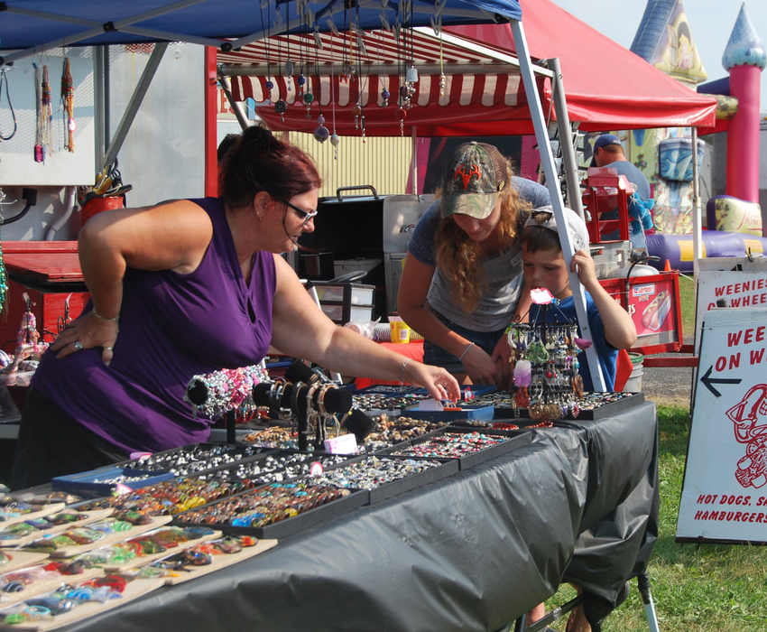 jewelry vendor